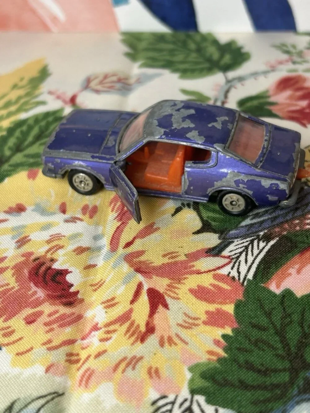 Tomica Nissan Bluebird Car U 1:60 No 62 Japan PURPLE Metallic Vintage Rare HTF